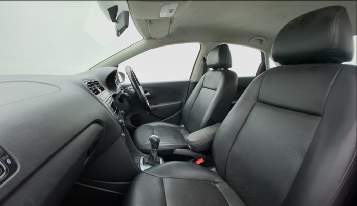 2015 Volkswagen Vento COMFORTLINE TDI AT, Diesel, Automatic, 67,783 km, Right Side Front Door Cabin