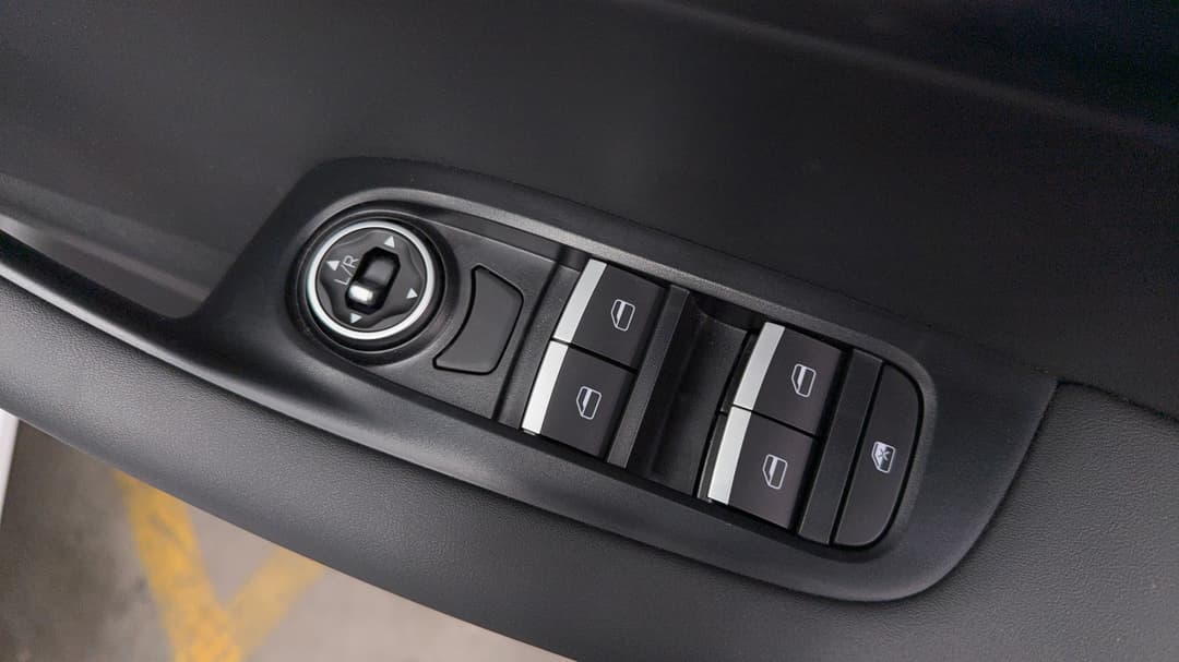 2025 Chery Tiggo 4 Urban Hev, Automatic, 1176 km, Drivers Side Door Panel Controls
