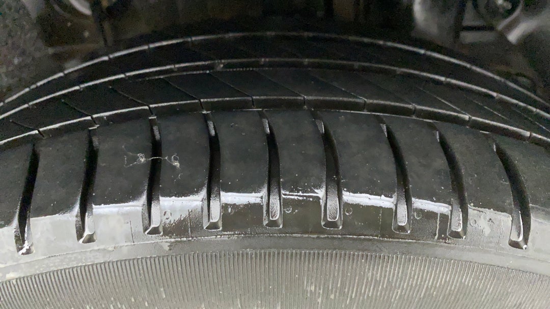 Left Rear Tyre Tread