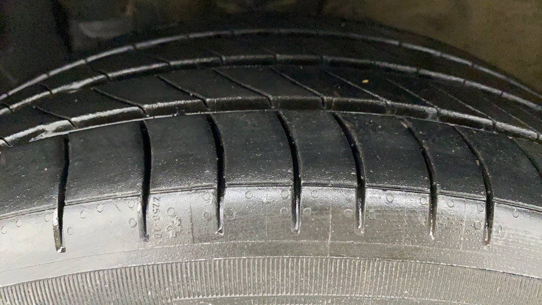 Left Front Tyre Tread