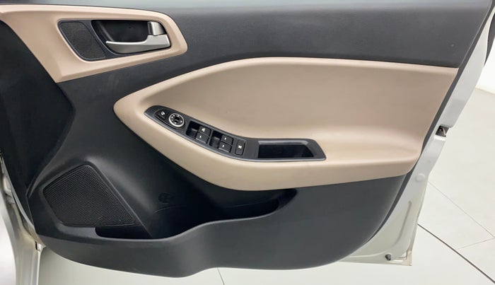 2016 Hyundai Elite i20 ASTA 1.2, Petrol, Manual, 67,712 km, Driver Side Door Panels Control