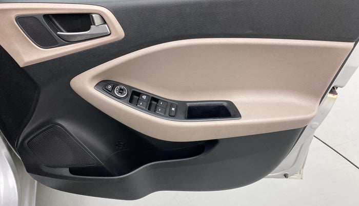 2017 Hyundai Elite i20 SPORTZ 1.2, Petrol, Manual, 29,480 km, Driver Side Door Panels Control