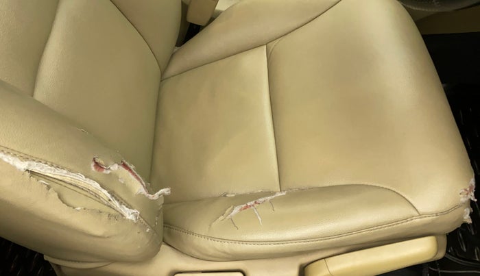 2013 Honda City 1.5L I-VTEC S MT, Petrol, Manual, 77,884 km, Driver seat - Cover slightly torn