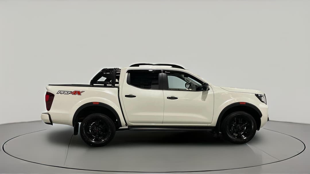 2023 Nissan Navara Pro-4x (4x4), Automatic, 55001 km, Right Side View