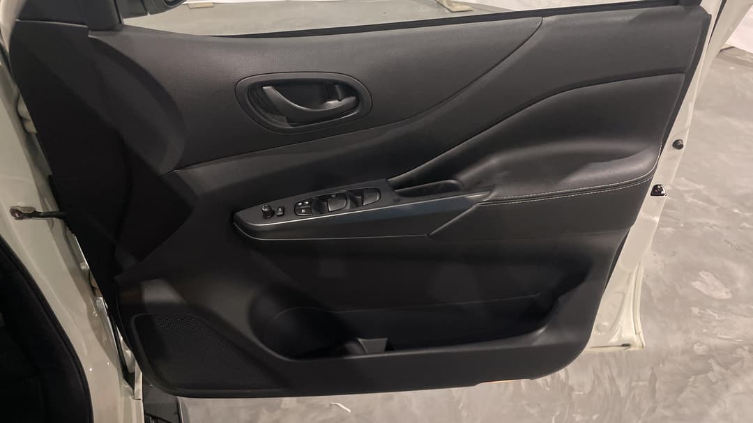 2023 Nissan Navara Pro-4x (4x4), Automatic, 55001 km, Speaker View