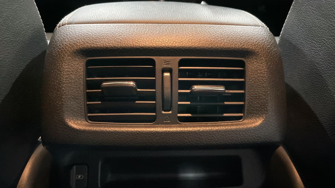 2023 Nissan Navara Pro-4x (4x4), Automatic, 55001 km, Rear A/C Vent
