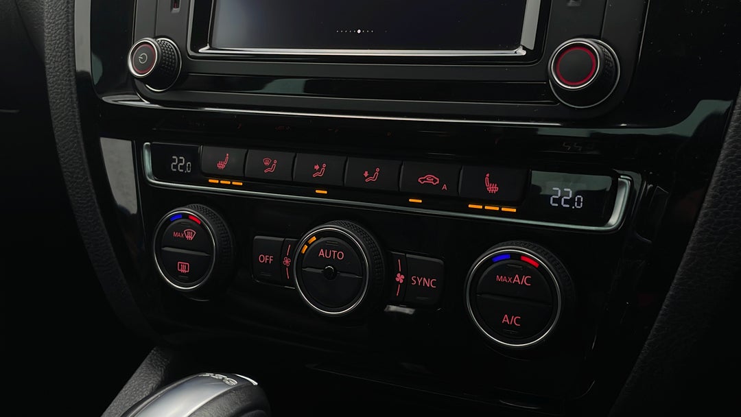 2016 Volkswagen Jetta 155 Tsi Highline Sport, Automatic, 79824 km, Ventilated Seats