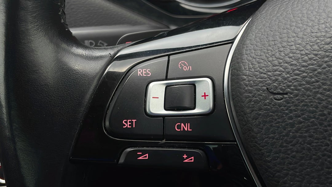 2016 Volkswagen Jetta 155 Tsi Highline Sport, Automatic, 79824 km, Cruise Control