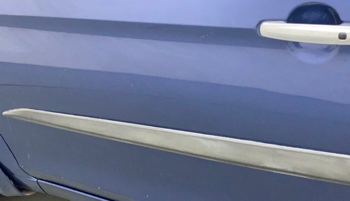 2018 Maruti Ciaz ALPHA  AT 1.5 SHVS PETROL, Petrol, Automatic, 1,04,059 km, Front passenger door - Minor scratches
