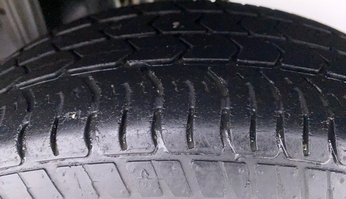 2017 Maruti Alto K10 VXI P, Petrol, Manual, 33,146 km, Left Rear Tyre Tread