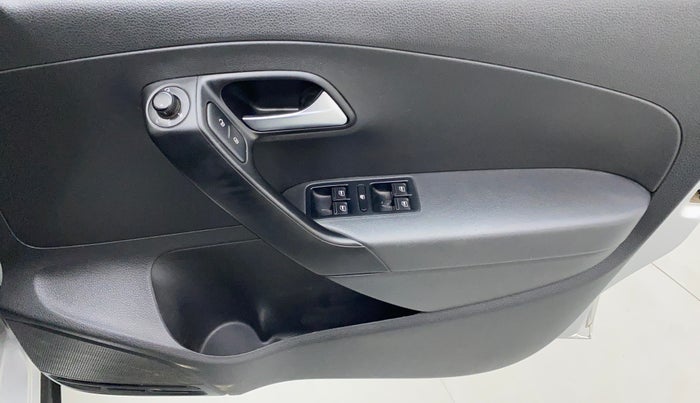 2015 Volkswagen Cross Polo HIGHLINE PETROL, Petrol, Manual, 35,944 km, Driver Side Door Panels Control
