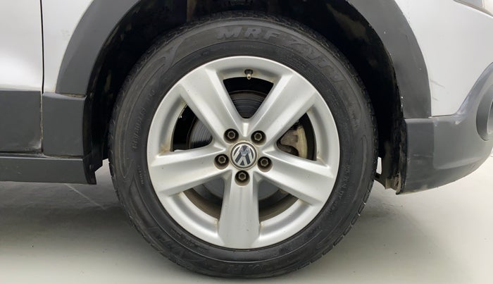 2015 Volkswagen Cross Polo HIGHLINE PETROL, Petrol, Manual, 35,944 km, Right Front Wheel