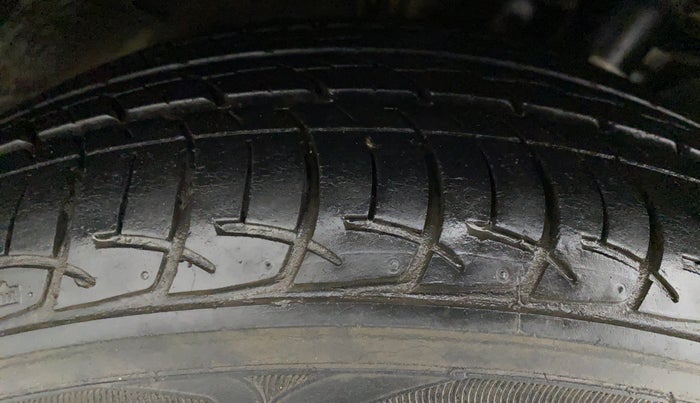 2015 Volkswagen Cross Polo HIGHLINE PETROL, Petrol, Manual, 35,944 km, Right Rear Tyre Tread