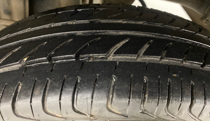 2015 Maruti Alto 800 LXI, Petrol, Manual, 36,352 km, Left Rear Tyre Tread