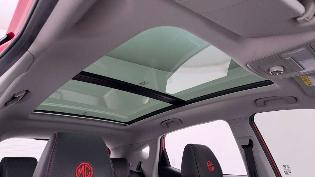 2021 MG Zst Essence, Automatic, 61158 km, Interior Sunroof/Moonroof