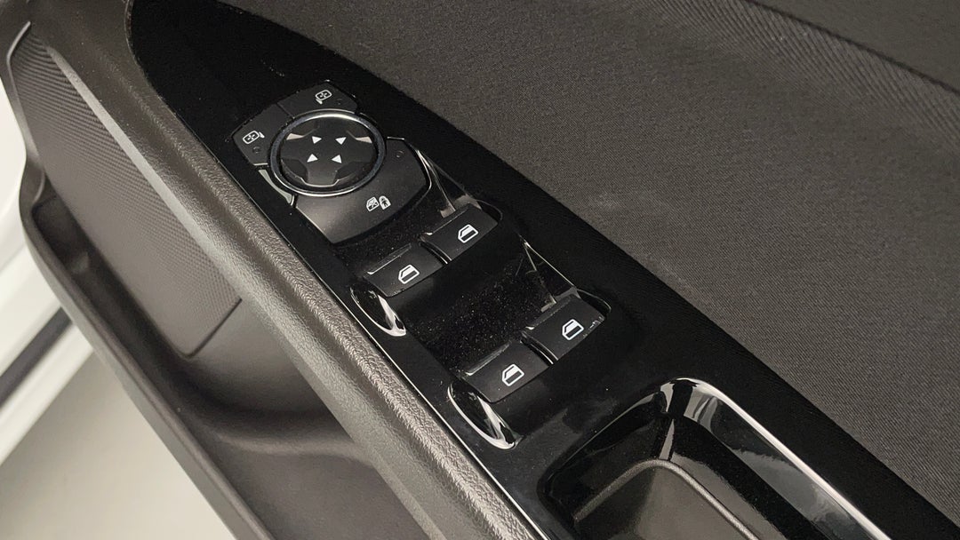 2018 Ford Mondeo Ambiente, Automatic, 73492 km, Drivers Side Door Panel Controls