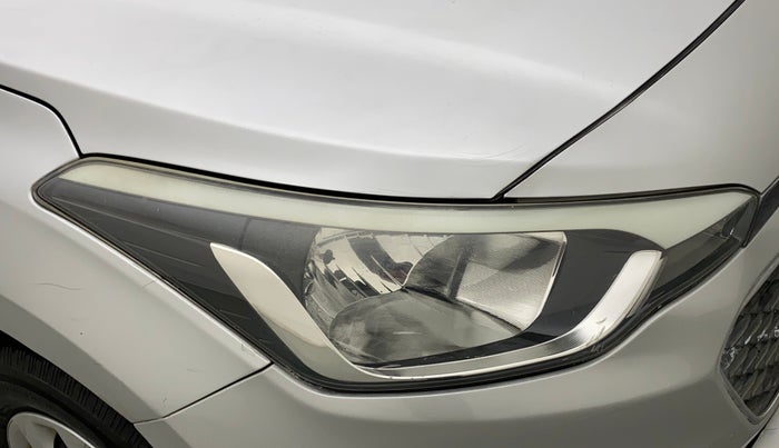 2015 Hyundai Elite i20 MAGNA 1.2, Petrol, Manual, 42,090 km, Right headlight - Minor scratches