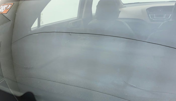 2015 Hyundai Elite i20 MAGNA 1.2, Petrol, Manual, 41,984 km, Rear windshield - Minor spot on windshield