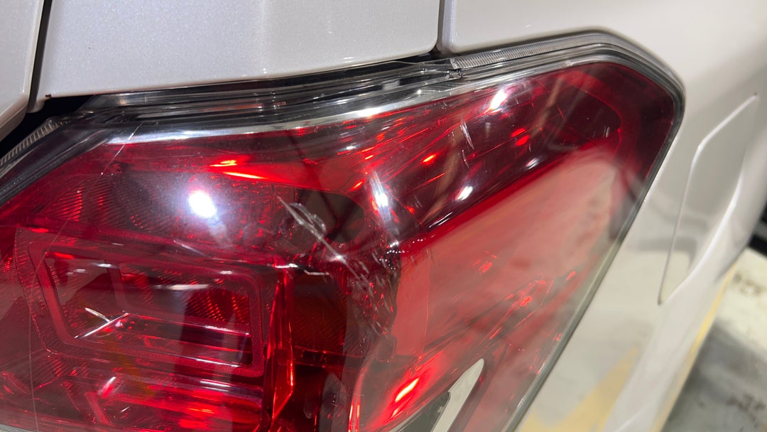 Lights Tail lights RHS Chip