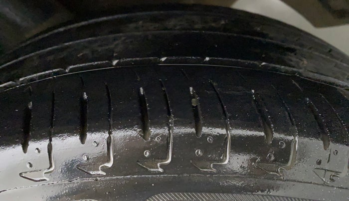 2017 Honda City VX MT PETROL, Petrol, Manual, 32,982 km, Left Rear Tyre Tread