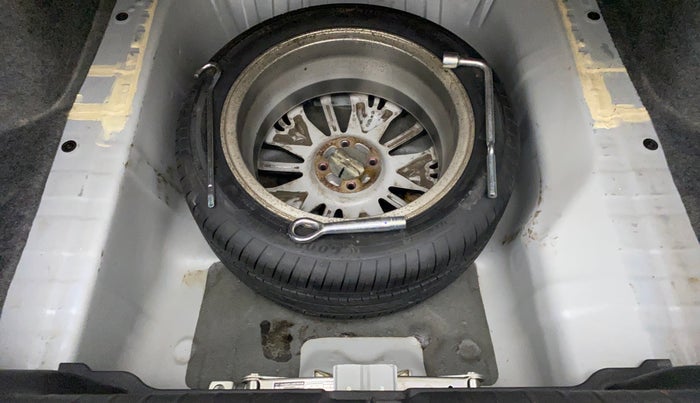 2017 Honda City VX MT PETROL, Petrol, Manual, 32,982 km, Spare Tyre