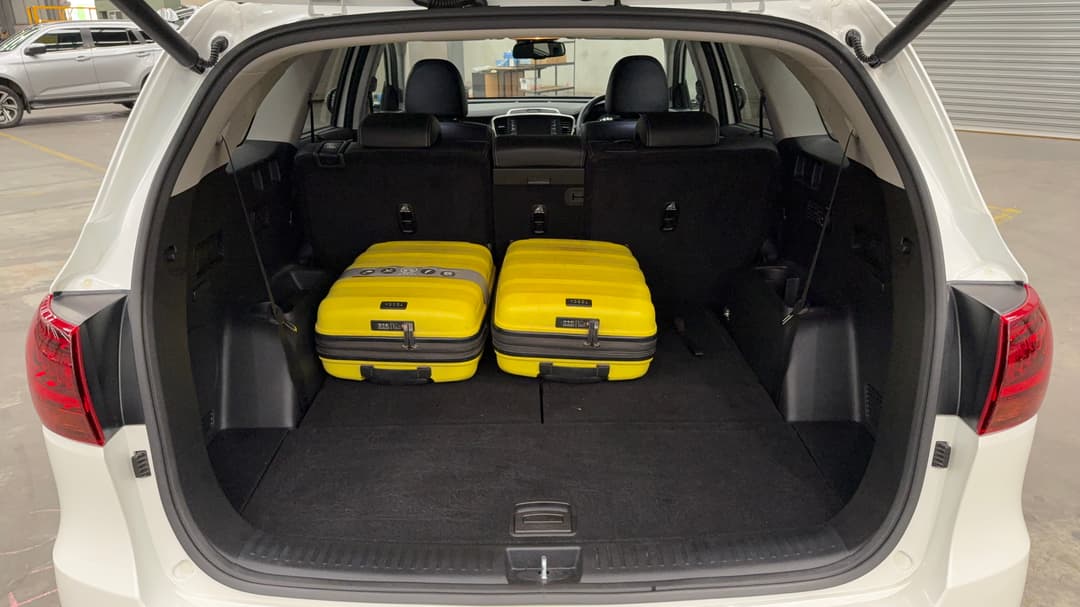 2019 Kia Sorento Gt-line (4x4), Automatic, 84533 km, Boot Inside View with Luggage
