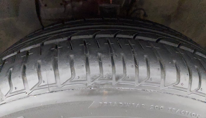 2017 Hyundai Elite i20 ASTA 1.2, Petrol, Manual, 81,885 km, Left Front Tyre Tread