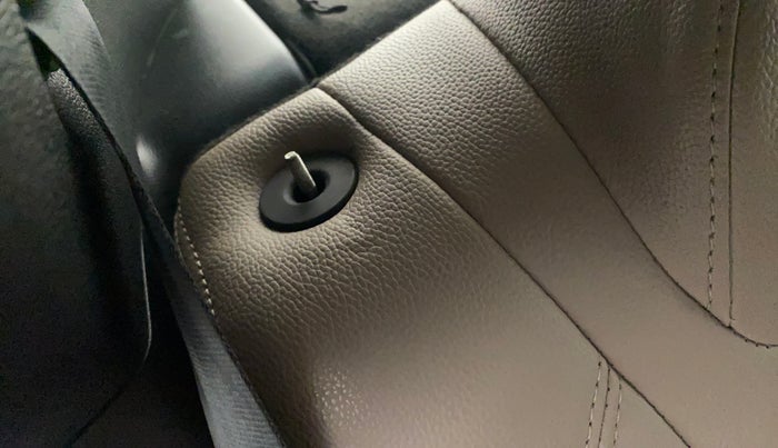 2017 Hyundai Elite i20 ASTA 1.2, Petrol, Manual, 81,885 km, Second-row right seat - Seat adjuster lever broken but working
