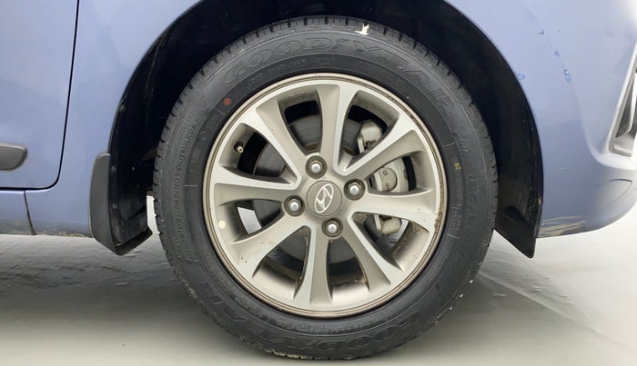 2014 Hyundai Grand i10 ASTA 1.2 (O) VTVT, Petrol, Manual, 29,441 km, Right Front Wheel