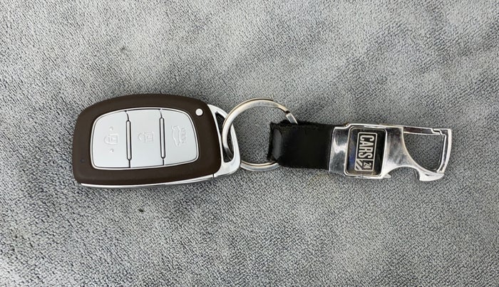 2014 Hyundai Grand i10 ASTA 1.2 (O) VTVT, Petrol, Manual, 29,441 km, Key Close Up