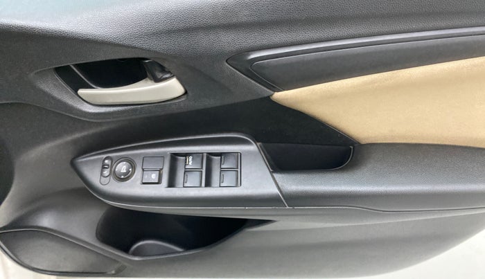 2017 Honda Jazz 1.2 SV MT, Petrol, Manual, 57,183 km, Driver Side Door Panels Control