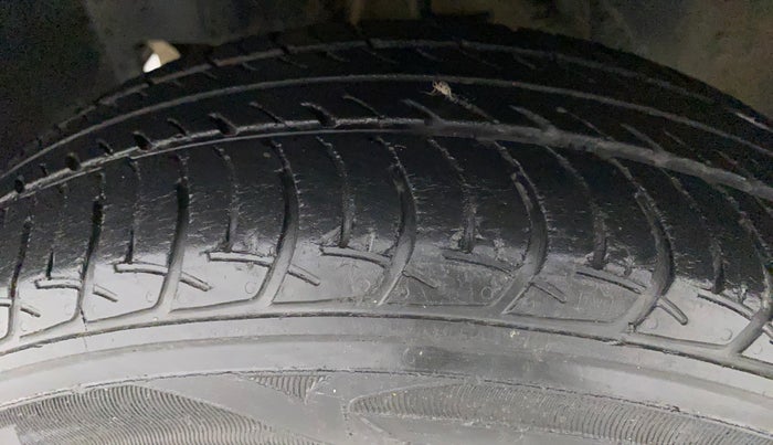 2018 Datsun Go Plus T (O), Petrol, Manual, 25,045 km, Left Front Tyre Tread
