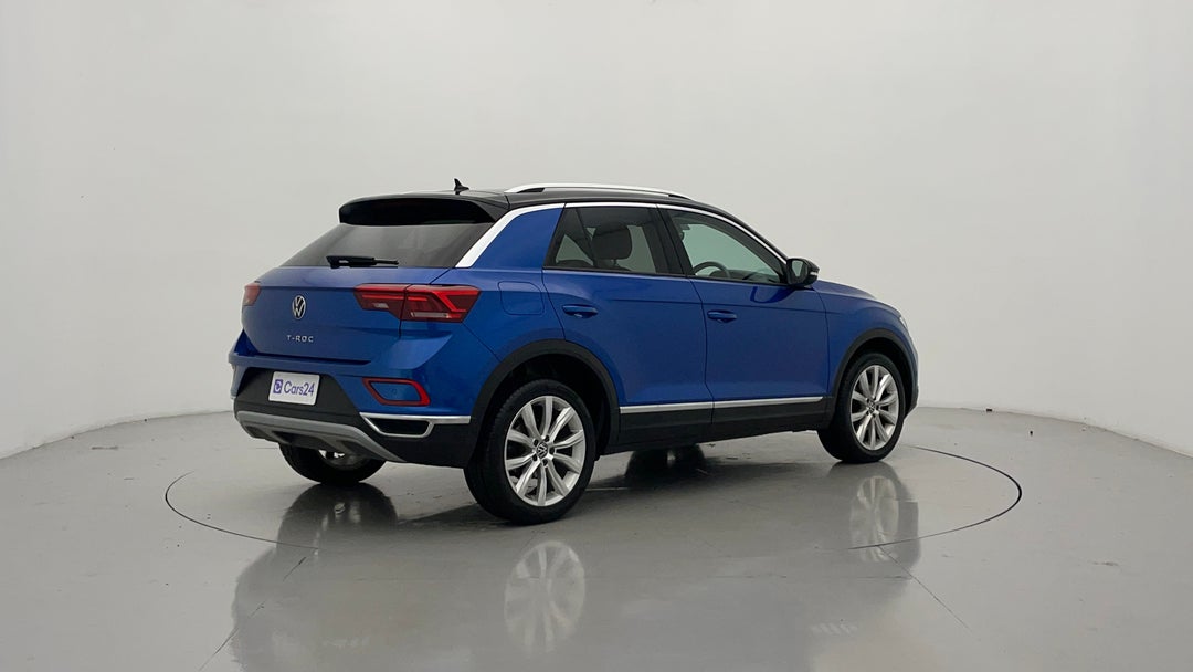 Right Back Diagonal (45- Degree) View