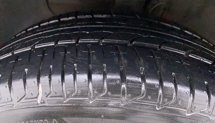 2019 Hyundai Elite i20 ASTA 1.2 (O), Petrol, Manual, 56,973 km, Left Front Tyre Tread
