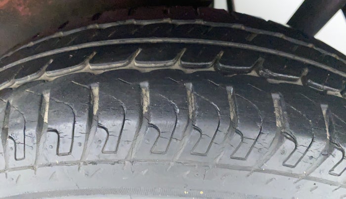 2012 Maruti Wagon R 1.0 LXI, Petrol, Manual, 20,973 km, Left Rear Tyre Tread