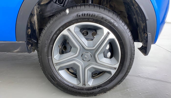 2018 Tata NEXON XT 1.2, Petrol, Manual, 32,682 km, Left Rear Wheel