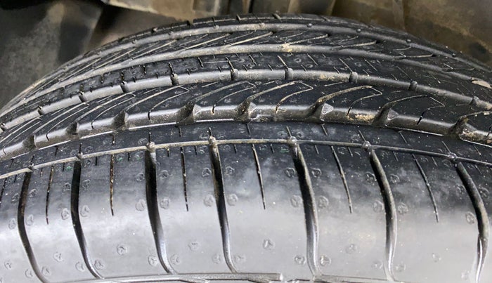 2018 Tata NEXON XT 1.2, Petrol, Manual, 32,682 km, Right Rear Tyre Tread