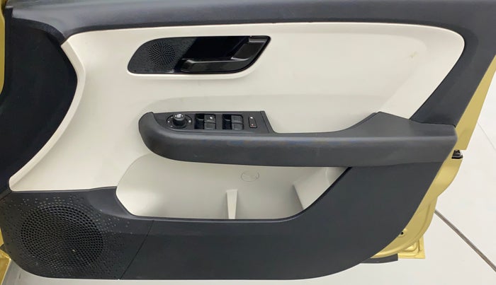 2021 Tata ALTROZ XM PETROL, Petrol, Manual, 43,350 km, Driver Side Door Panels Control