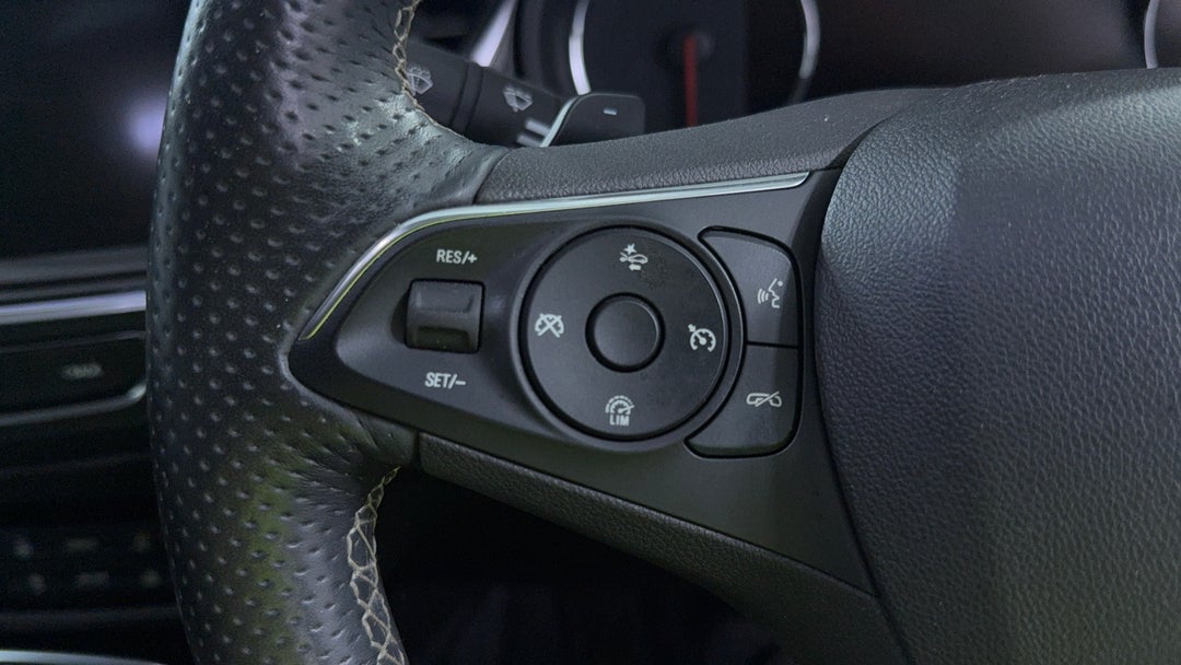 2018 Holden Commodore Rs-v, Automatic, 77855 km, Cruise Control