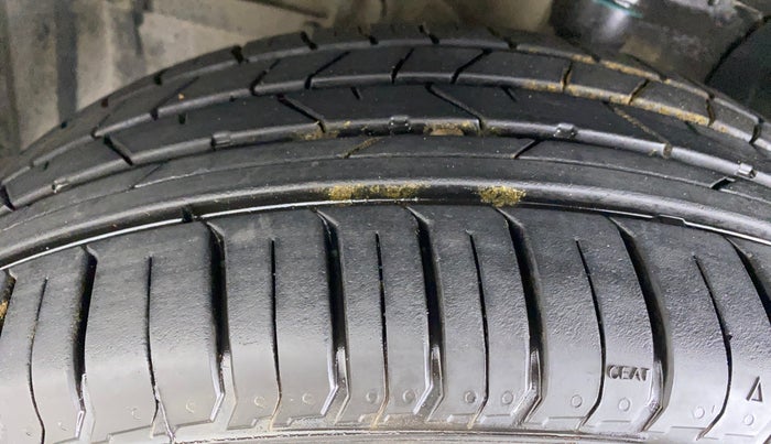 2018 Maruti Vitara Brezza ZDI, Diesel, Manual, 81,360 km, Left Front Tyre Tread
