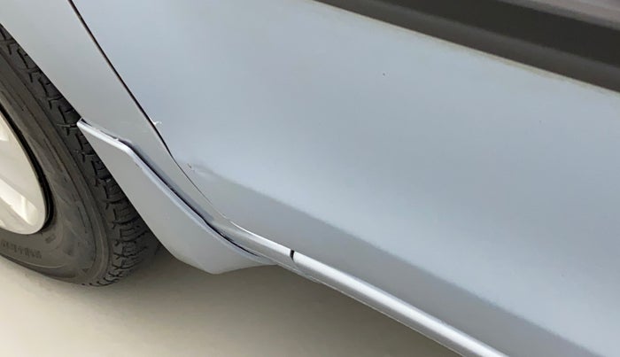 2017 Maruti Ertiga VXI CNG, CNG, Manual, 44,582 km, Front passenger door - Slightly dented