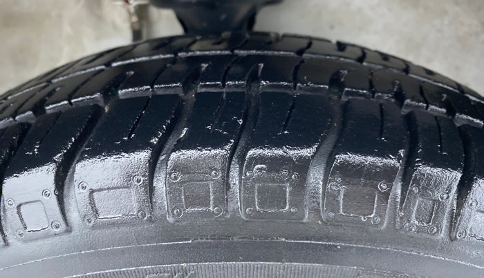 2018 Maruti Alto 800 LXI, Petrol, Manual, 11,011 km, Right Front Tyre Tread