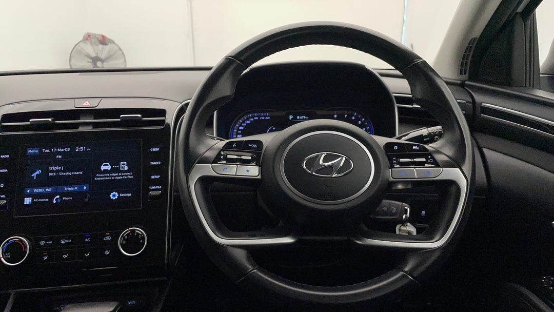 2023 Hyundai Tucson (FWD), Automatic, 45139 km, Steering Wheel Close-up