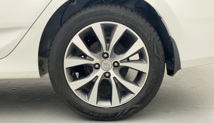 2017 Hyundai Verna 1.6 CRDI SX, Diesel, Manual, 93,041 km, Left Rear Wheel