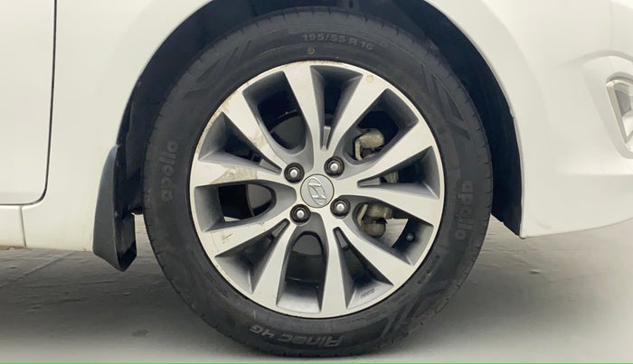 2017 Hyundai Verna 1.6 CRDI SX, Diesel, Manual, 93,041 km, Right Front Wheel