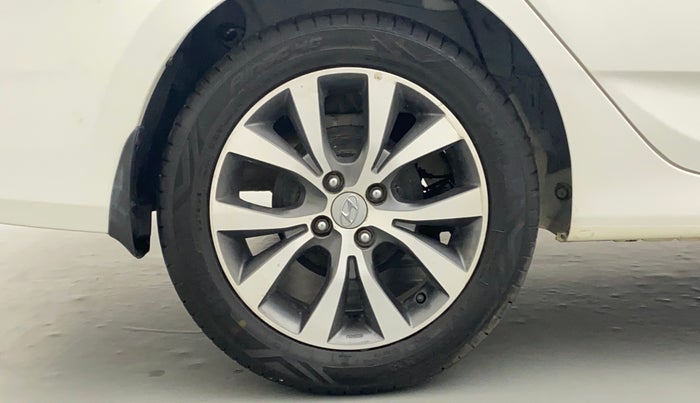 2017 Hyundai Verna 1.6 CRDI SX, Diesel, Manual, 93,041 km, Right Rear Wheel