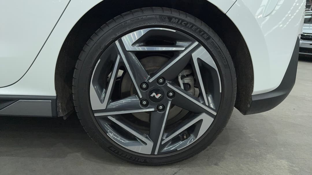 2024 Hyundai i30 N Line, Automatic, 56439 km, Left Rear Wheel