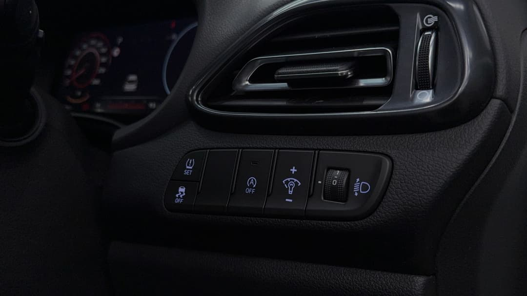 2024 Hyundai i30 N Line, Automatic, 56439 km, Utility Switches/Buttons