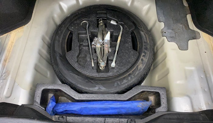 2016 Maruti Ciaz ZDI SHVS, Diesel, Manual, 90,007 km, Spare Tyre