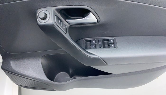 2021 Volkswagen Polo HIGH LINE PLUS 1.0, Petrol, Manual, 20,593 km, Driver Side Door Panels Control